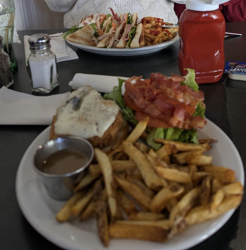 Photo of Broskis Diner - 27 Whitewood Ave W, Temiskaming Shores, ON P0J 1P0
